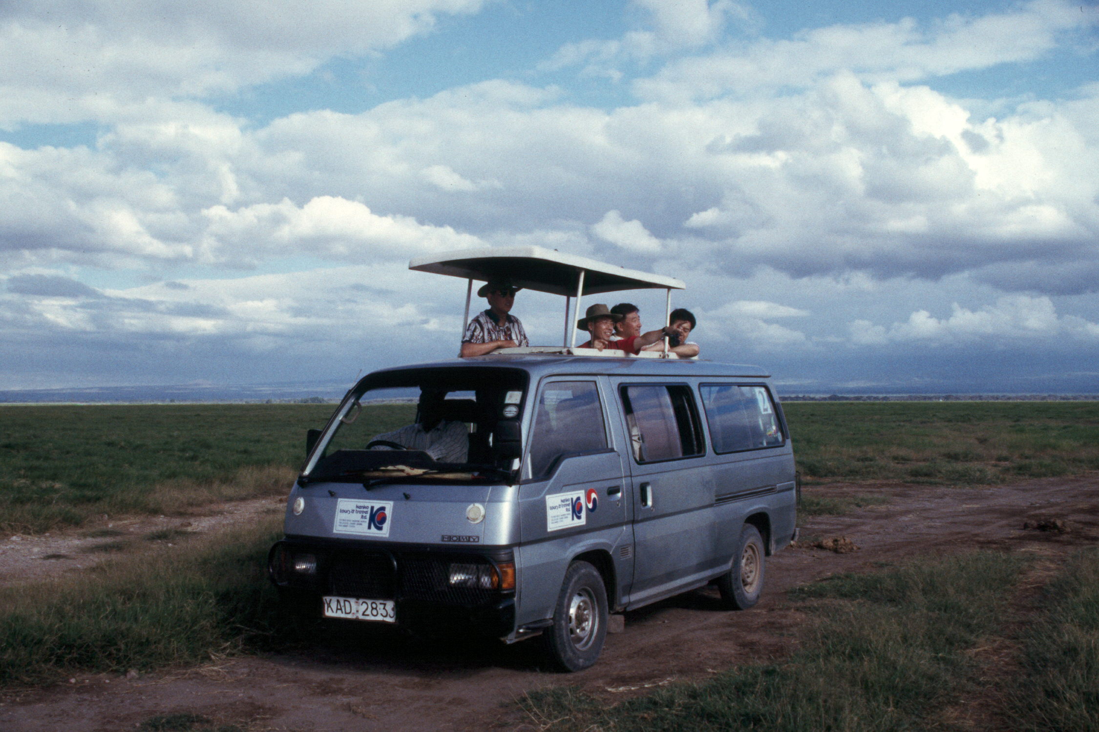 masai-safari-van-Scan710