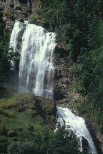 fjord1-sogne-falls-Scan1791
