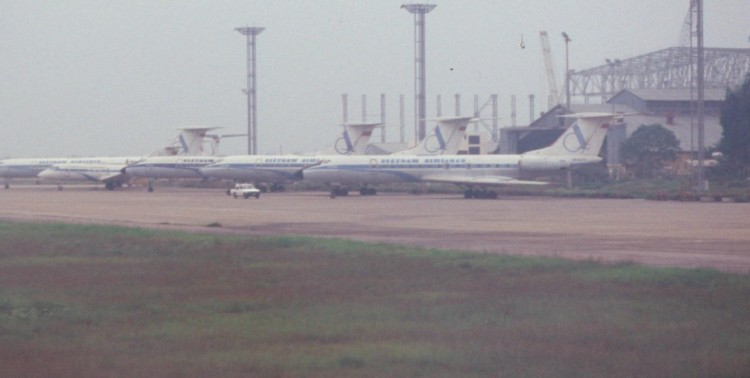 TU-134s-VN-HAN-at-1999