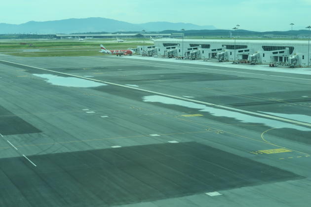 20150211_192052_KLIA2-apron-taxiway