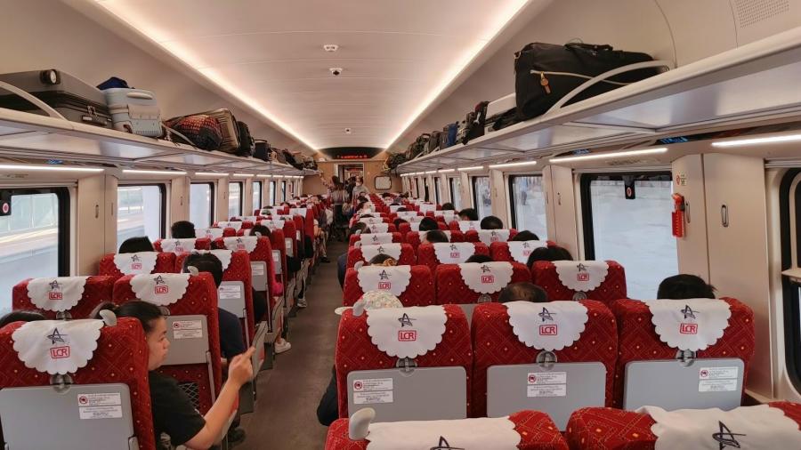 chobl-LCR-HS-train-cabin