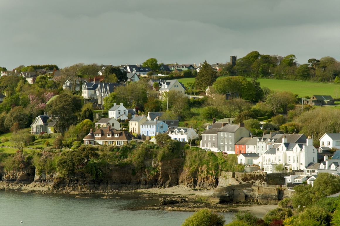 killarney-a-perfect-location-for-vacations-view-of-seaside-houses-at-killarney-ireland-224-